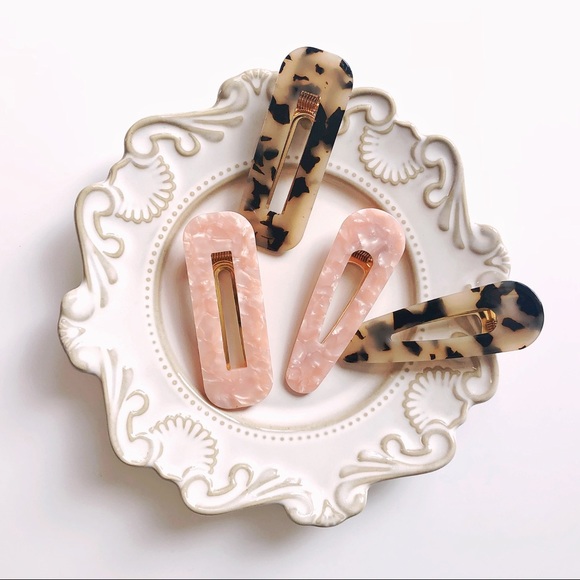 Accessories - 2 Tortoise Shell Hair Clips Set (Pink and Blonde)